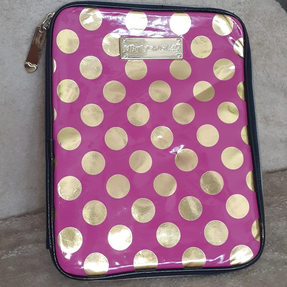Betsey Johnson I pad cover /holder